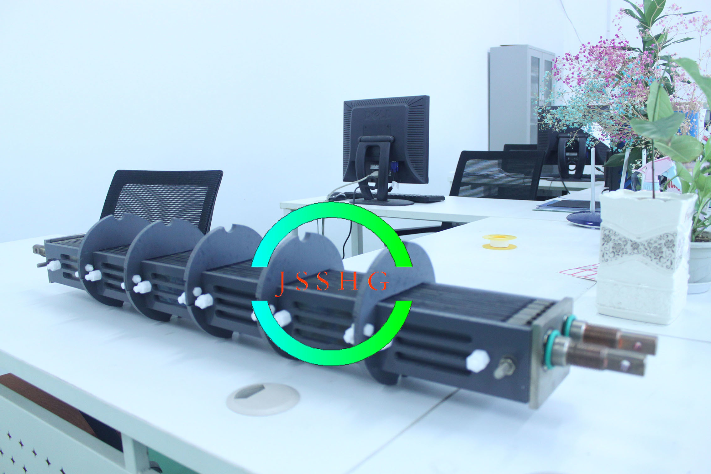 Large scale sodium hypochlorite generator for drinking water disinfection