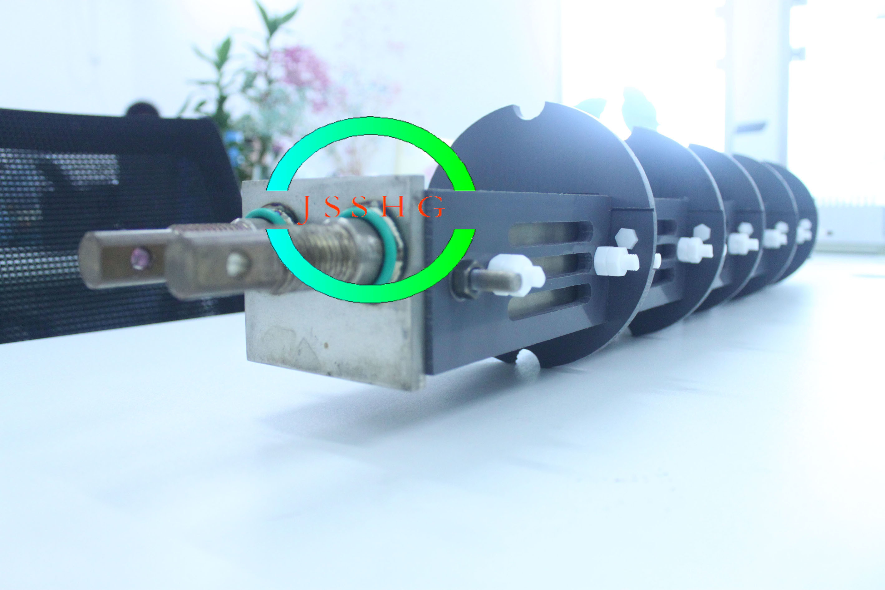 Fully automatic electrolytic saltwater sodium hypochlorite generator